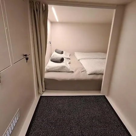 Cabin Hostel * Ljubljana