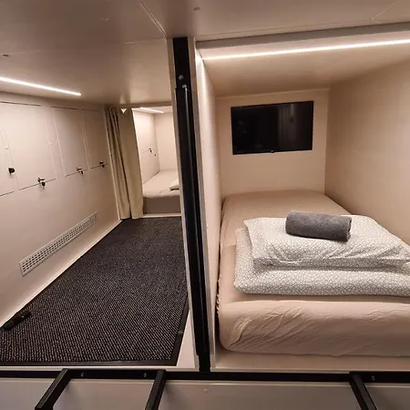 Cabin Hostel Хостел *