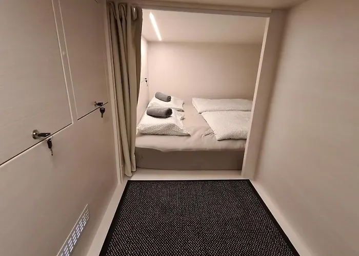 Cabin Hostel * Любляна