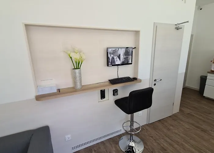 Cabin Hostel Хостел *