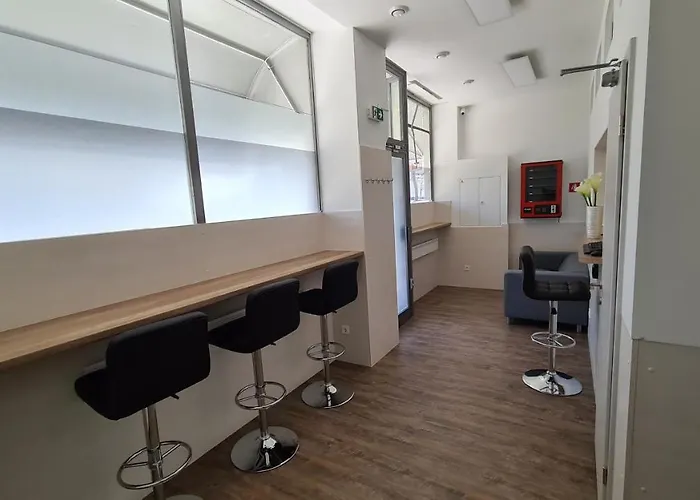 Cabin Hostel Любляна