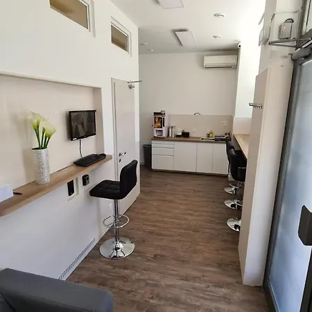 Vandrerhjem Cabin Hostel