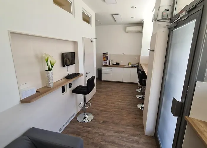 Vandrerhjem Cabin Hostel