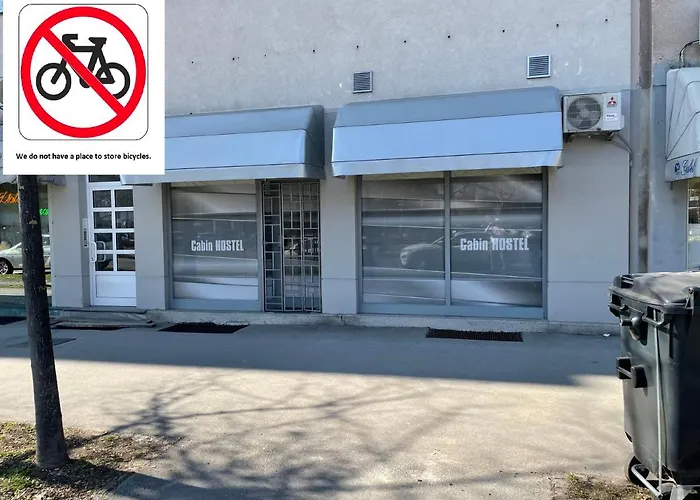 Cabin Hostel Vandrerhjem *